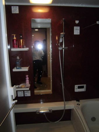 タイル貼りのユニットバスから